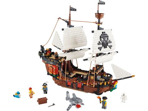 This awesome, detailed set features a pirate ship with moving sails, cannons and a. LEGO Creator 3-in-1: Bilder aller Sommer 2020 Neuheiten ...