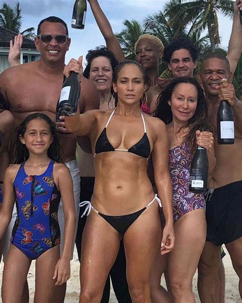 Jennifer Lopez Shows Off Her Abs At The Beach For Her Th Birthday