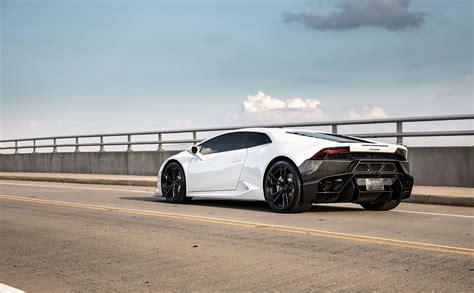 White Lamborghini Huracan Wallpapers Top Free White L