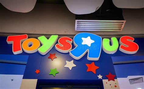 Toys R Us Kids Store Logo Editorial Image Image Of Building 98194880
