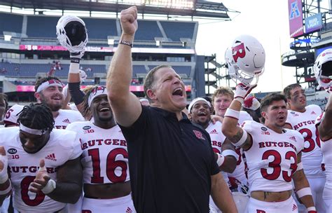 Greg Schiano becomes Rutgers' winningest coach