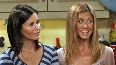 Courteney Cox Has A Telling Reaction To Jennifer Anistons Favorite