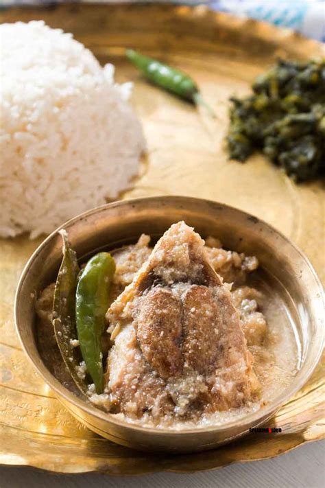 Doi Ilish Hilsa Fish In Yogurt Gravy Recipe Bengali Fish Recipes