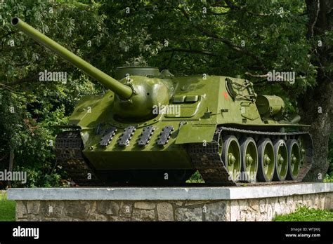 Soviet Tank Destroyer Su 100 On The Dargov Pass Slovakia Europe Stock