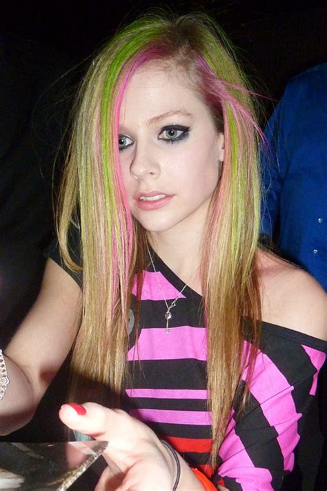 Avril Lavigne Straight Honey Blonde Angled Peek A Boo Highlights