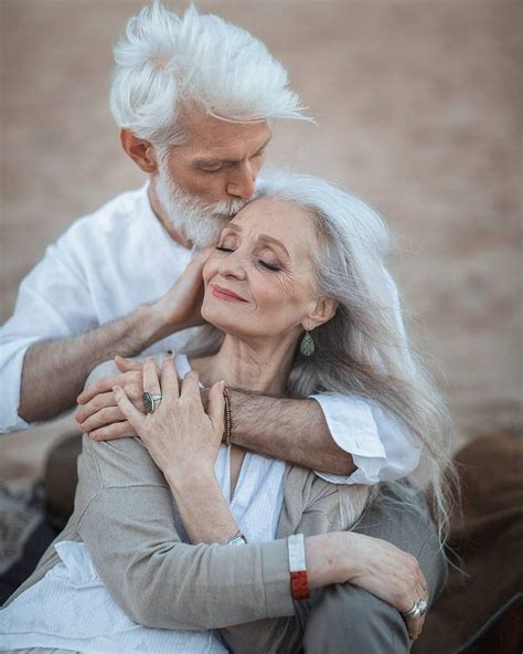 30 Elderly Couples Who Prove That Love Has No Age Limit Couples