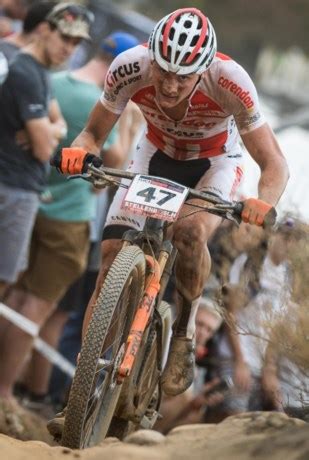 Van der poel is the grandson of late tour de france legend raymond poulidor and the son of cyclocross and classics star adrie van der poel, so expectations were always high. Mathieu van der Poel schrijft alweer geschiedenis met ...