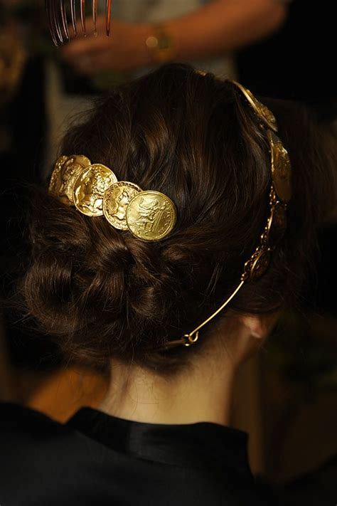 Royal Roman Inspired Hair From The Dolce And Gabbana 2014 Women Fashion