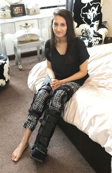 Wheelchair Women Leg Cast Knee Brace Broken Leg Short Legs Braces