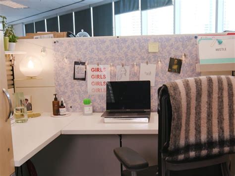 Here S How To Turn Your Depressing Work Cubicle Into A Happy Colourful