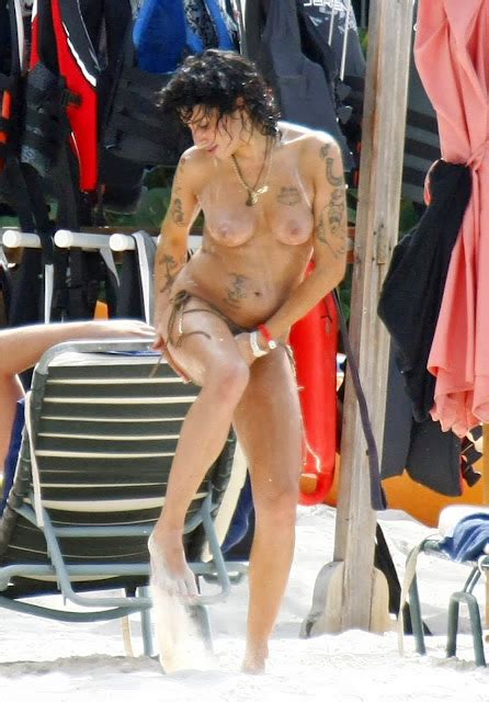 Celebrity Nude Century Amy Winehouse Singer Rehab