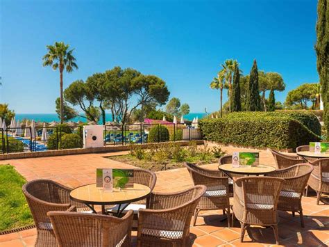 Hay piscina al aire libre, spa y wifi gratuita. Fuerte Conil-Resort, hotel en Conil de la Frontera ...