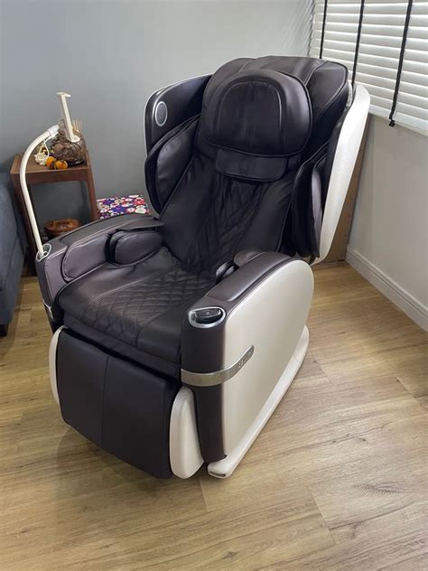 Osim Ulove 2 Massage Chair Health And Nutrition Massage Devices On Carousell