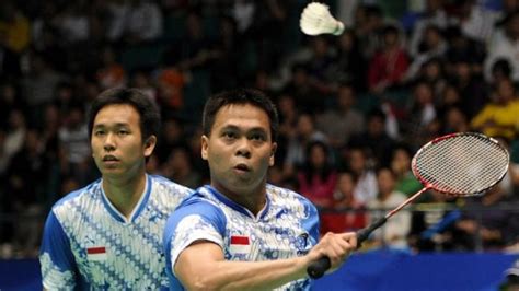 Di antaranya medali emas olimpiade 2008, memenangkan piala dunia 2006, serta juara dunia pasangan markis kido/hendra setiawan pernah menduduki peringkat pertama dunia ibf untuk ganda putra pada september 2007. Markis Kido Ogah Main, Bupati Sidrap Marah - Tribun Timur