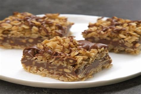 Press half of mixture into the bottom of the prepared pan. Easy No-Bake Chocolate Oat Bars - Best Cooking recipes In ...