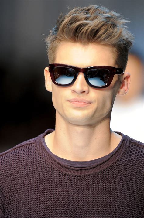 Short quiff haircut for men the quiff is one of the best hairstyles for guys, and continues to be a popular style in barbershops. Best Hairstyles for Men 2018 | Trending Men's Hairstyle Name