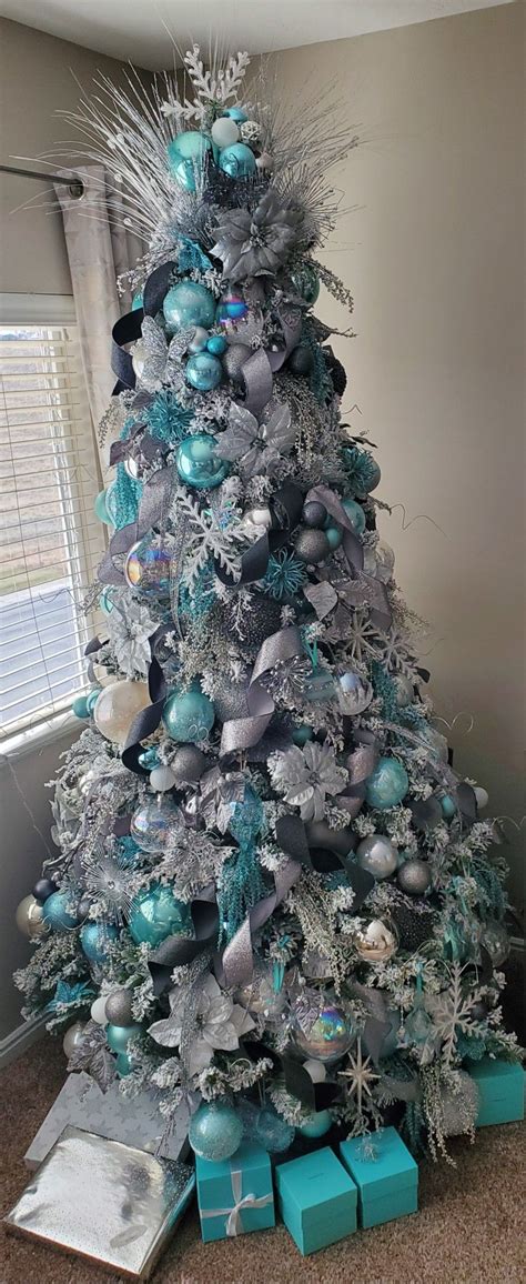 Pin By Rebecca Felts On Bring On The Scents N Decor Blue Christmas