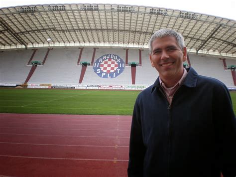 Find tino marcos's contact information, age, background check, white pages, property records, liens, civil records, marriage history & divorce records. Sem Tino Marcos, Globo "promove" Carlos Gil; confira ...