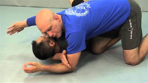 How To Do The Head And Arm Choke Kata Gatame From Mount Youtube