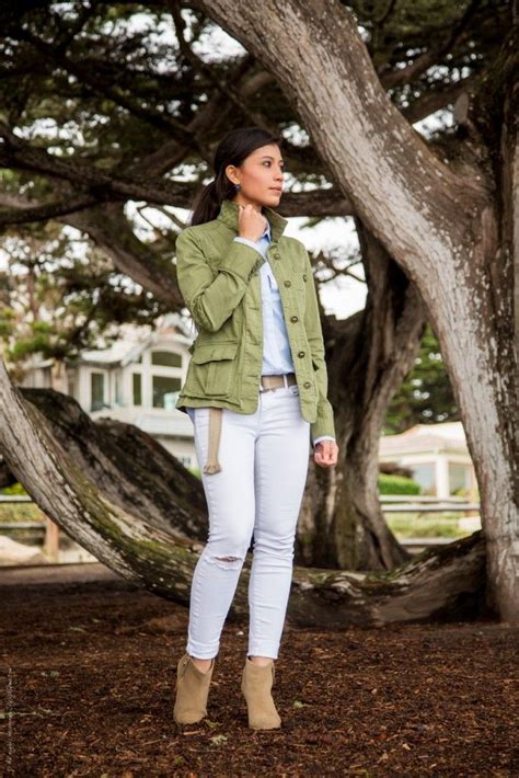 16 Stylish Ways To Wear White Jeans Green Jacket Outfit Military
