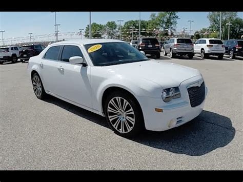 Gas mileage, engine, performance, warranty, equipment and more. 2010 Chrysler 300 | Read Owner and Expert Reviews, Prices ...