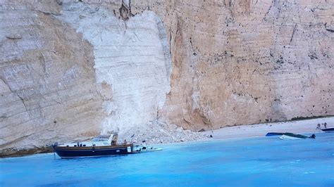 Landslide Injures Tourists At Greeces Famous Shipwreck Beach Condé
