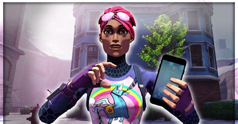 100disparition Fortnite Thumbnail Holding Keyboard And Mouse