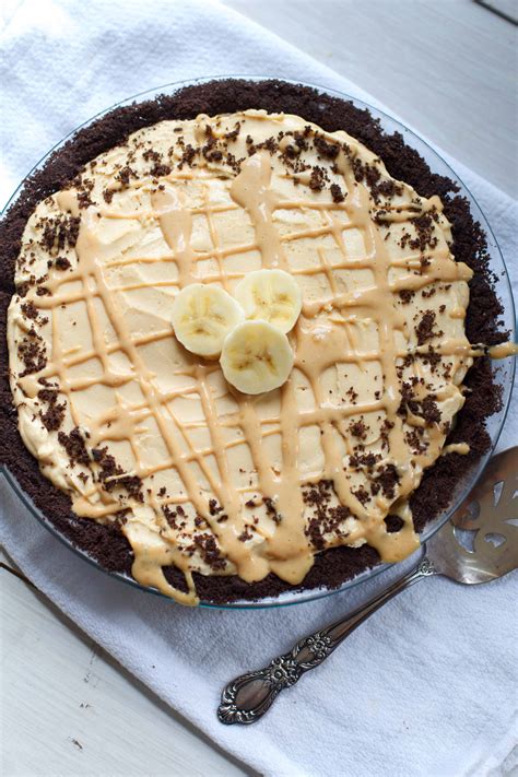 Made with peanut butter & cocoa pebbles™ cereal, bananas, both peanut butter chips and chocolate chips how to make peanut butter chocolate banana crumble pie. Peanut Butter Banana Cream Pie