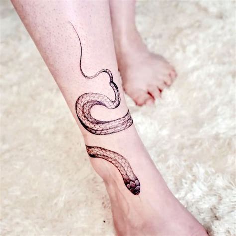 Aggregate 66 Snake Tattoo Around Leg Latest Vn
