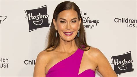 teri hatcher 58 wows in swimsuit for ice cold lake plunge