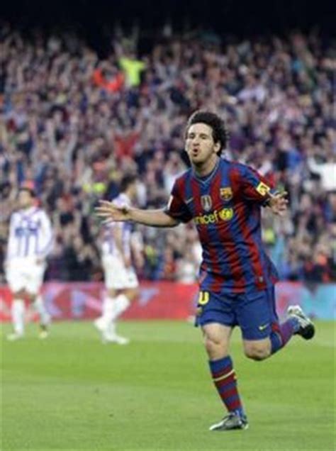 Lionel messi , the man that needs no introduction. صور ليونيل ميسي مجموعة رائعة من اجمل الصور Lionel messi ...