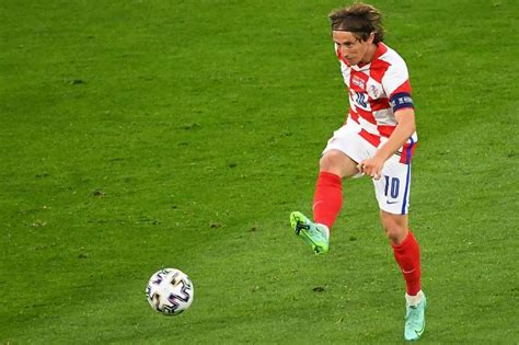 Euro 2020 Soccer Croatias Luka Modric Nets Outside The Foot Laser