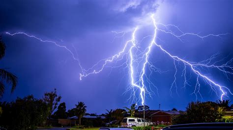 July Is The Deadliest Month For Lightning Strikes Stay Safe
