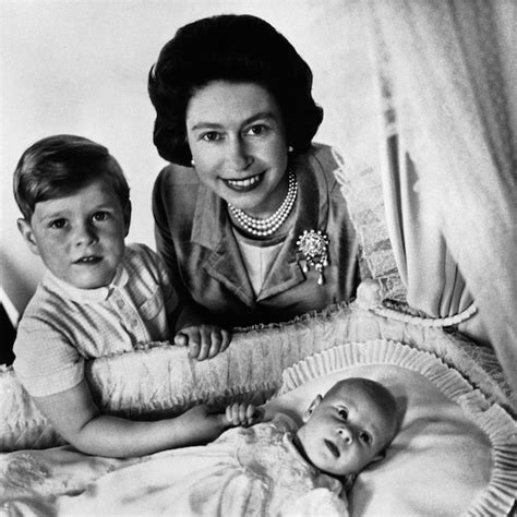 Queen Elizabeths Life Through The Years The Washington Post