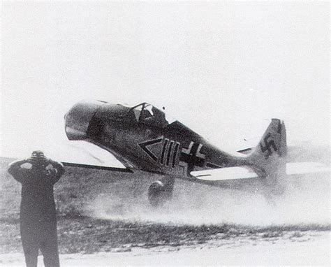 Asisbiz Focke Wulf Fw 190a Stab Iijg26 Abbeville France 1942 01