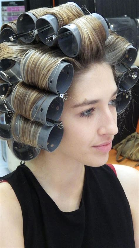 How To Set Medium Length Hair With Velcro Rollers The Guide To
