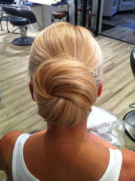 33 Classic Wedding Updos For Your Special Day Outfits Styler