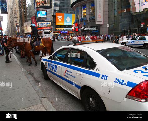 New York Police Department Mounted Unit Stock Photo Alamy