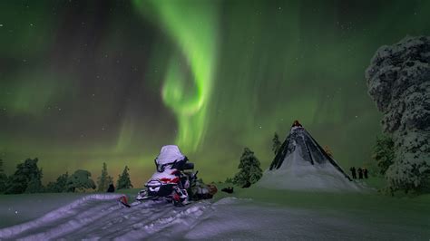 Northern Lights Snowmobile Safari - Lapland Welcome in Finland