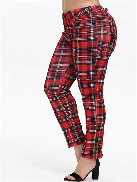 32 Off 2021 Zippered Pockets Plaid Skinny Plus Size Pants In Red