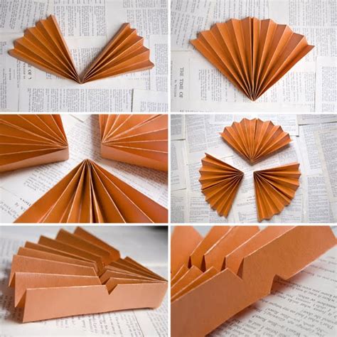 Sendok plastik yang telah disiapkan juga dipotong. Mudah Kok, Begini Cara Membuat Hiasan Dinding Kelas dari Kertas Origami