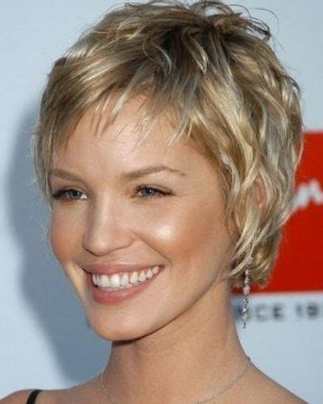 10 Great Short Hairstyles Thick Hair Women Over 40