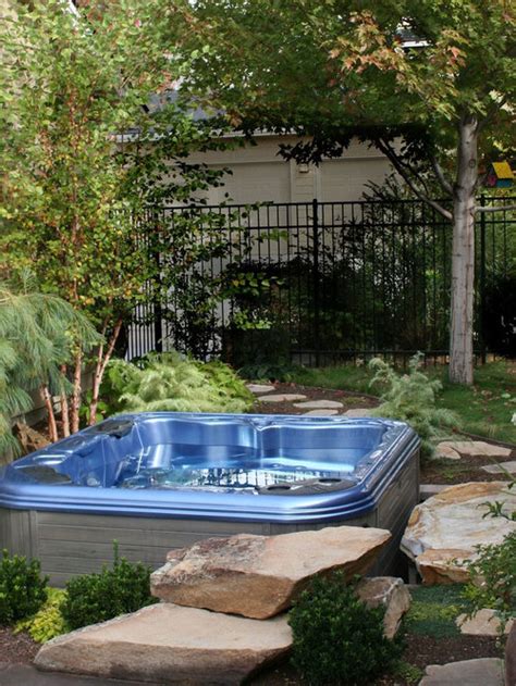 Austin's exclusive jacuzzi hot tubs and hydropool swim spa dealer providing certified jacuzzi sales and service from austin to marble falls san visit our beautiful showroom to browse the largest selection of jacuzzi hot tubs and patio furniture in austin. Best Hot Tub Landscaping Design Ideas & Remodel Pictures ...