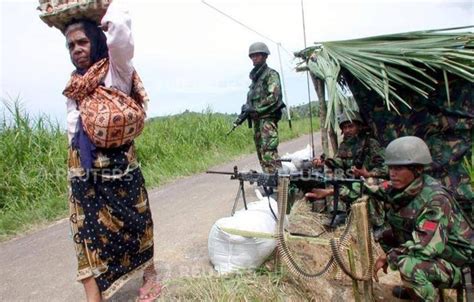 Pos Keamanan Tni Di Operasi Darurat Militer Aceh 2003