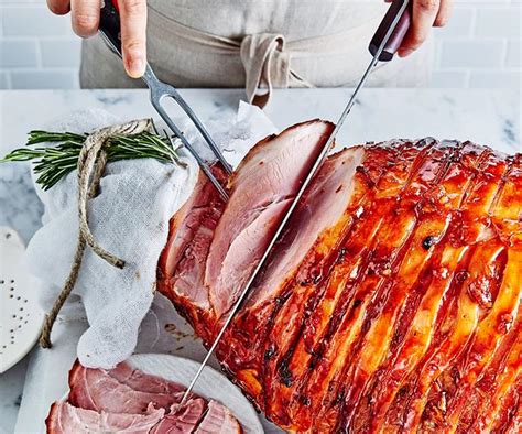 How To Carve A Christmas Ham The Right Way