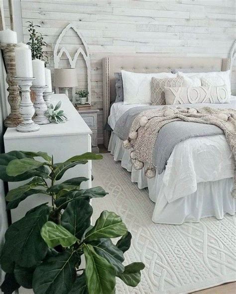 Beautiful Winter Bedroom Decor Ideas 13 Hmdcrtn