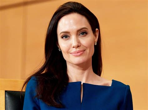 Angelina Jolies Bells Palsy Diagnosis What You Need To Know Self