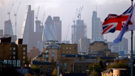 الاقتصاد البريطاني يعاني الركود والأسباب عميقة الفايننشال تايمز Bbc