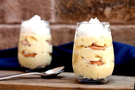 Place the tart cases or metal rings on a baking sheet and divide the crumb mixture between them, packing them down lightly with the back of a spoon to form a thin disc. Banana and Vanilla Pudding Parfaits with Coconut Whipped ...