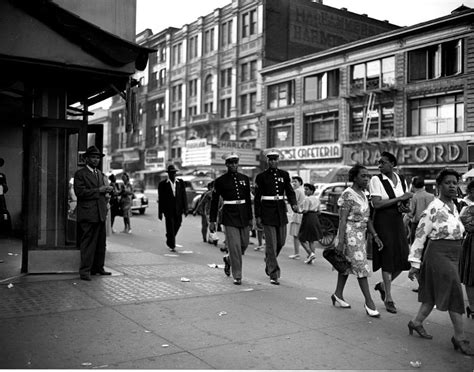 Fascinating Vintage Photos Capture Everyday Life In Harlem In The